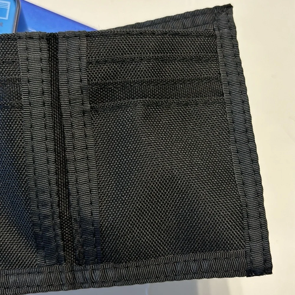 Aeropostale tri fold